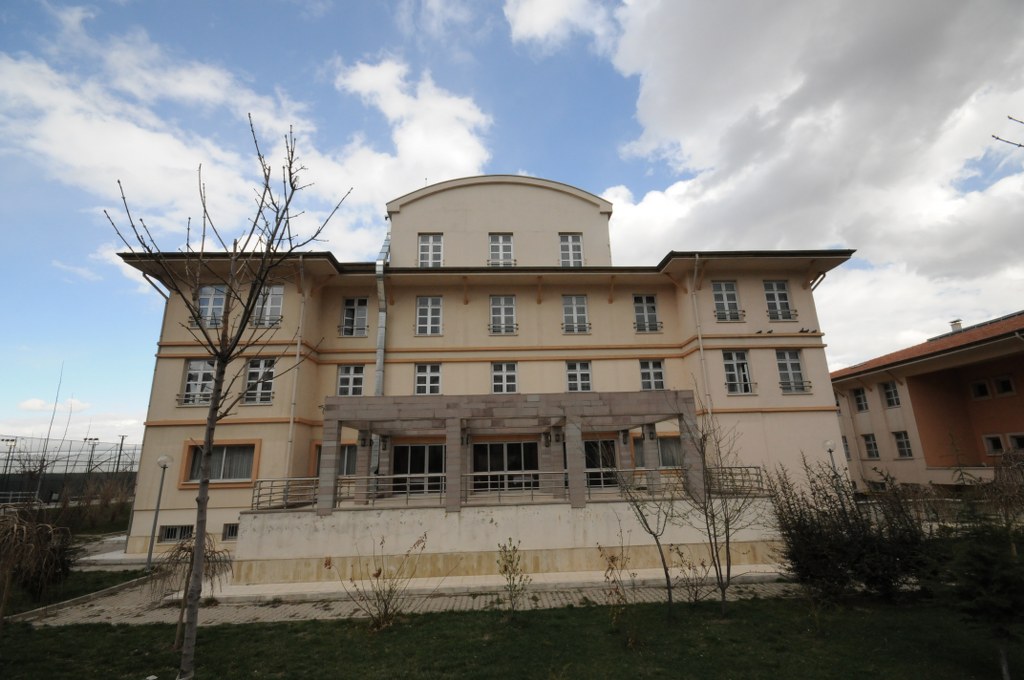 Çankaya Anadolu Otelcilik Turizm Meslek Lisesi Çankaya Anadolu Otelcilik Turizm Meslek Lisesi