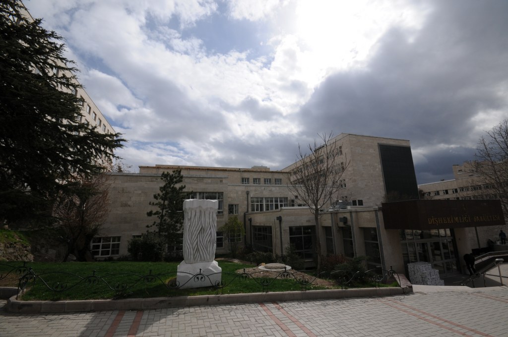 Hacettepe Üniversitesi Diş Hekimliği Fakültesi Büyük Onarım İnşaatı